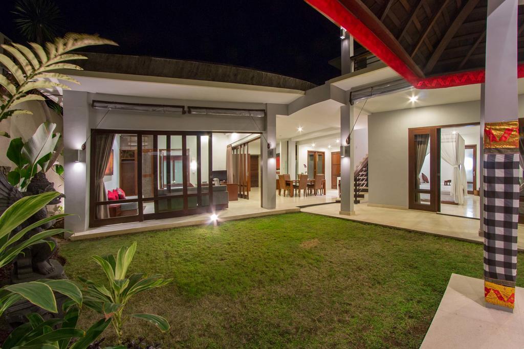 Villa Seratus Jimbaran Exteriör bild